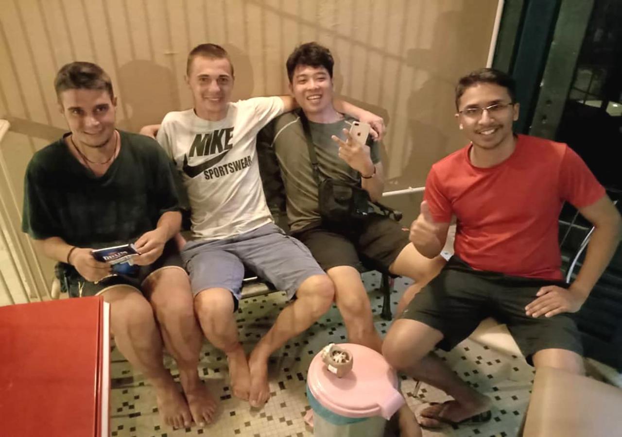 Hostel Atio Backpackers Kl Sentral Kuala Lumpur Zewnętrze zdjęcie